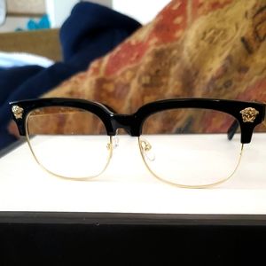 Vitru Glasses
